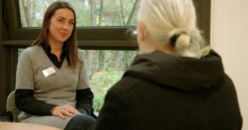 Das Uniklinikum Würzburg unterstützt eine Petition für mehr Personal für psychische Gesundheit