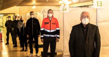 Neuer Ort, bewährter Service: Schnellteststelle in Kürnachtalhalle gestartet