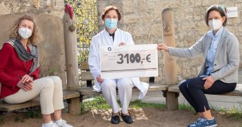 Eine beeindruckende Tradition: Karmeliten Apotheke spendet erneut an Station Tanzbär der Missio Kinderklinik