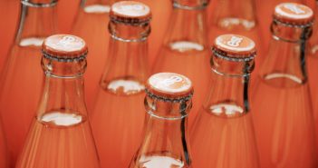 DANK fordert erneut verbindliche Maßnahmen, die eine gesunde Ernährung begünstigen Studie: Häufiger Konsum von gezuckerten Getränken fördert Übergewicht und Fettleber