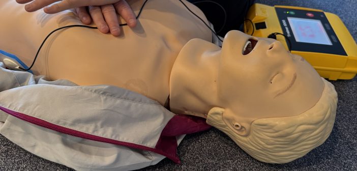 Rettungsdienstbereich Würzburg startet Smartphone-basierte Ersthelferalarmierung: 477 Lebensretter sind bereits registriert